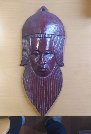 Maschera lignea africana monocroma