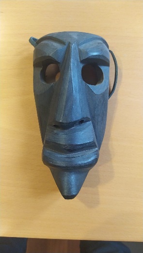 Maschera lignea africana monocroma