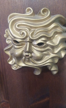Maschera decorativa dorata