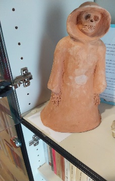 Figura in terracotta raffigurante lo “Strego”