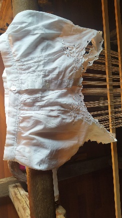 Corpetto femminile in cotone ricamato