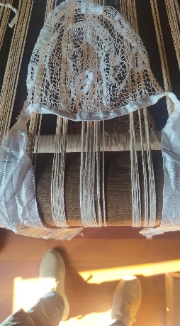 Cuffia in merletto e cotone